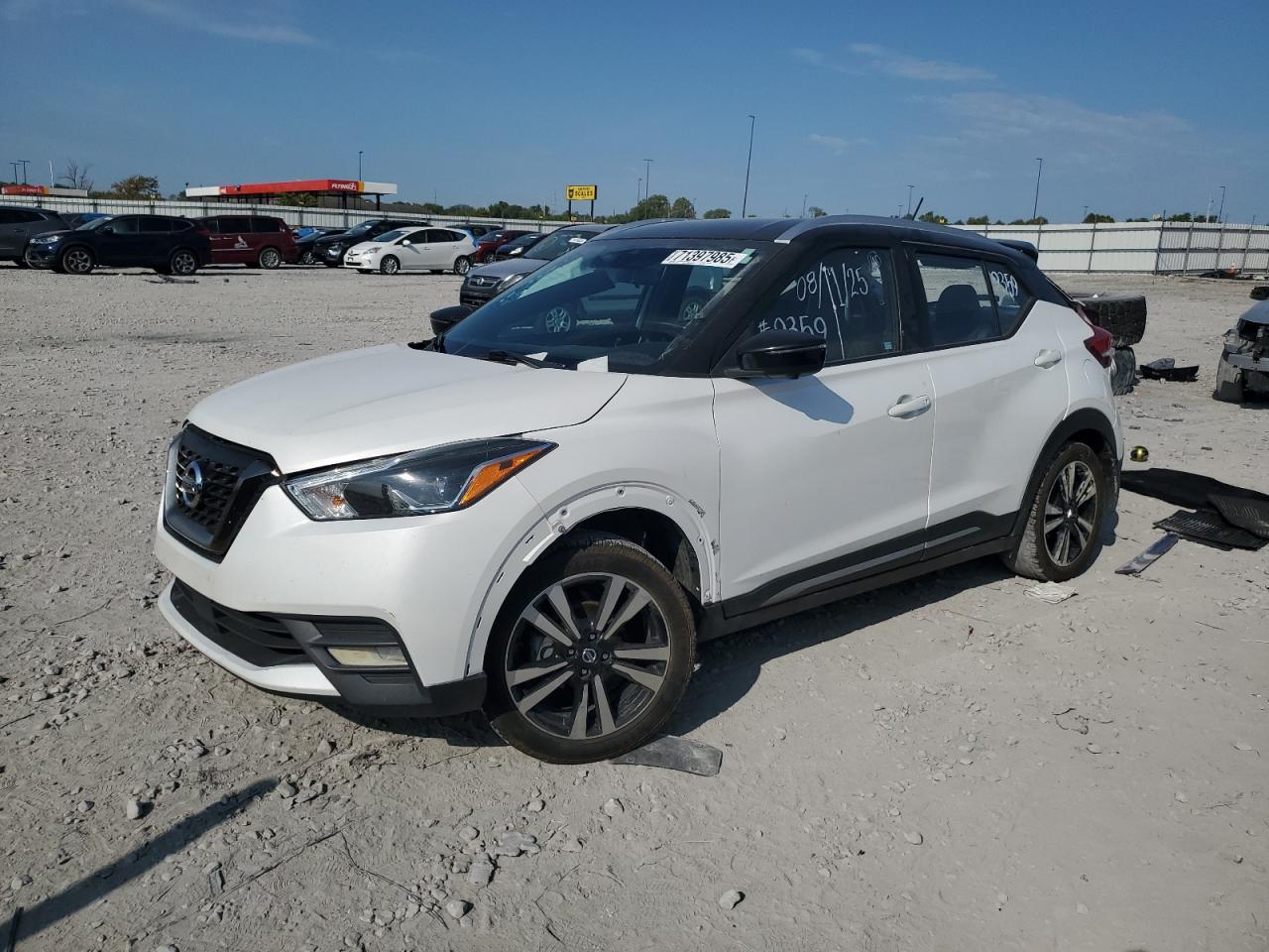 NISSAN KICKS SR