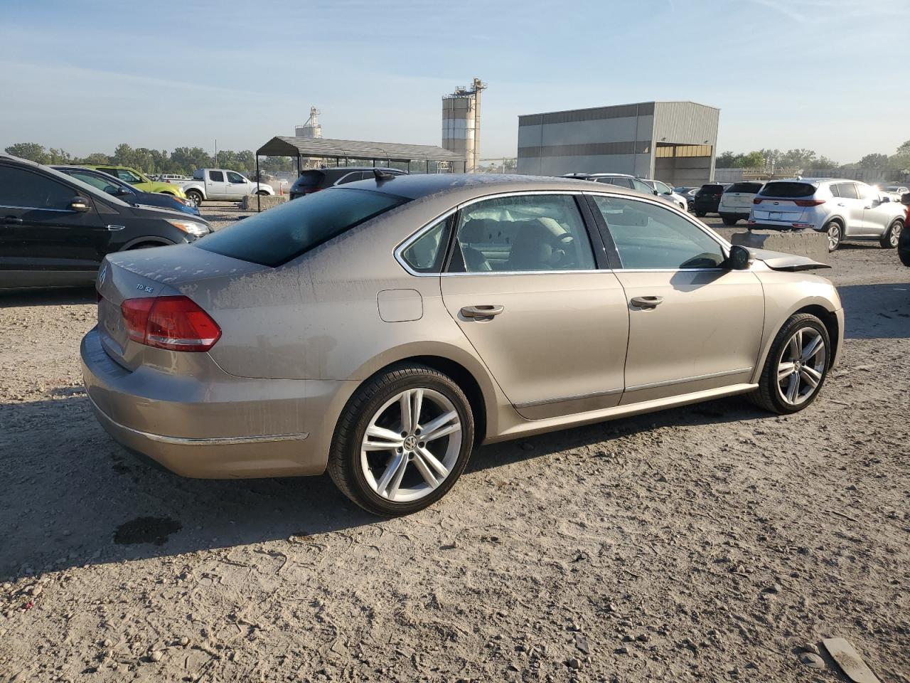 VOLKSWAGEN PASSAT SE