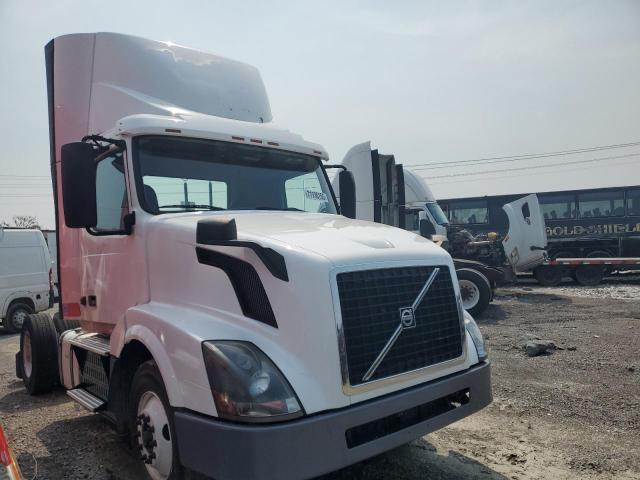VOLVO VNL 2016 white tractor diesel 4V4N39TG2GN965552 photo #1