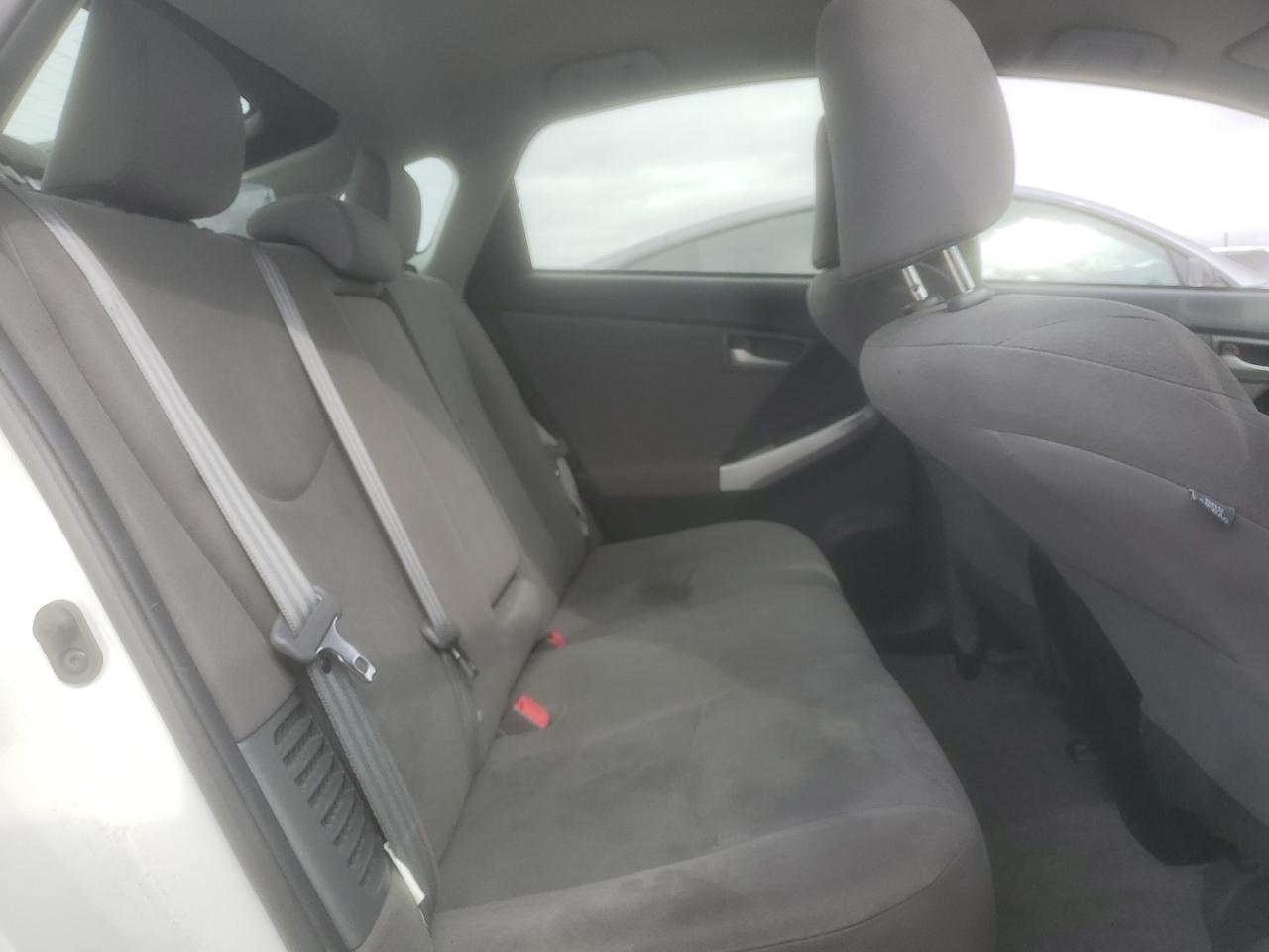 TOYOTA PRIUS PLUG-IN