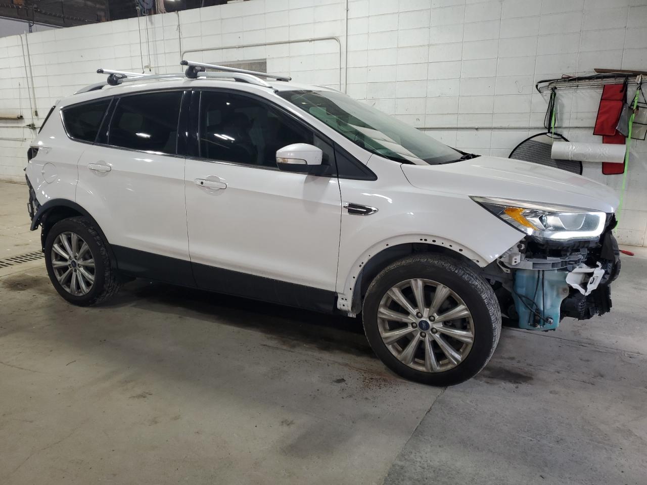 FORD ESCAPE TITANIUM