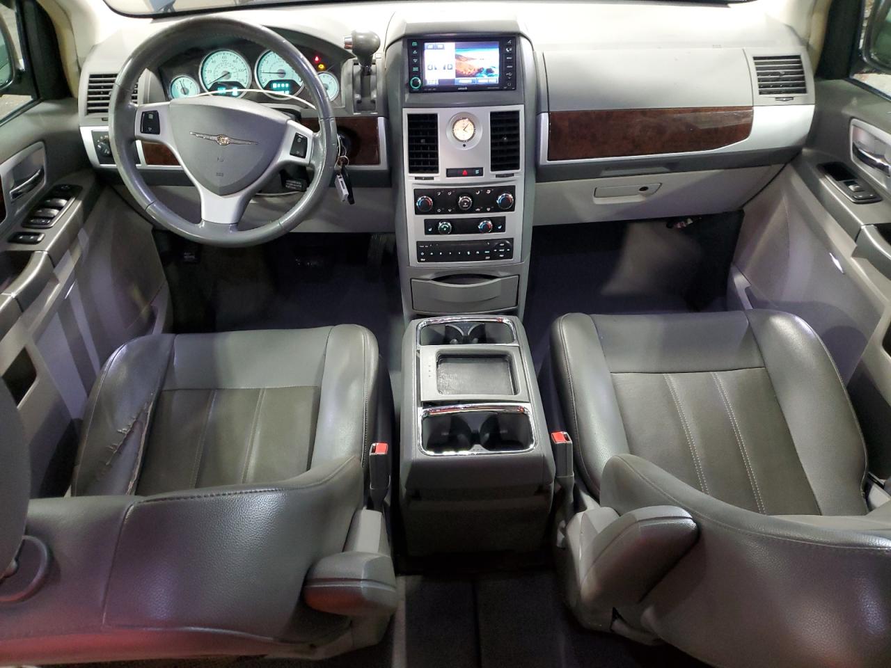 Lot #3274696819 2009 CHRYSLER TOWN & COU