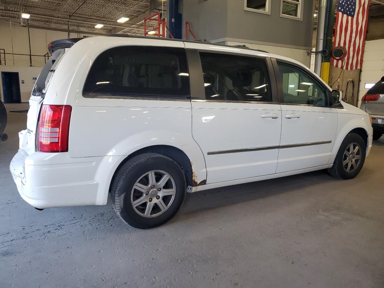 CHRYSLER TOWN & COUNTRY TOURING