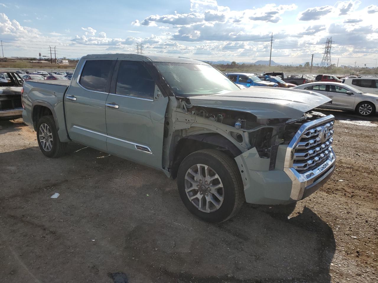 TOYOTA TUNDRA CREWMAX PLATINUM