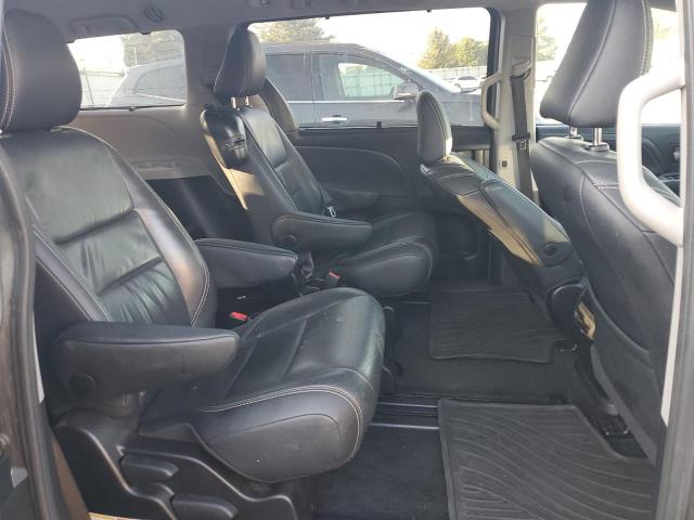 2017 TOYOTA SIENNA SE 5TDXZ3DC5HS820979