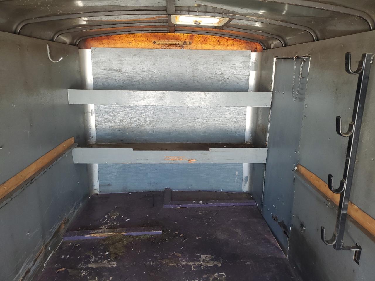 Lot #3296359174 2001 EXPR ESS TRAILE