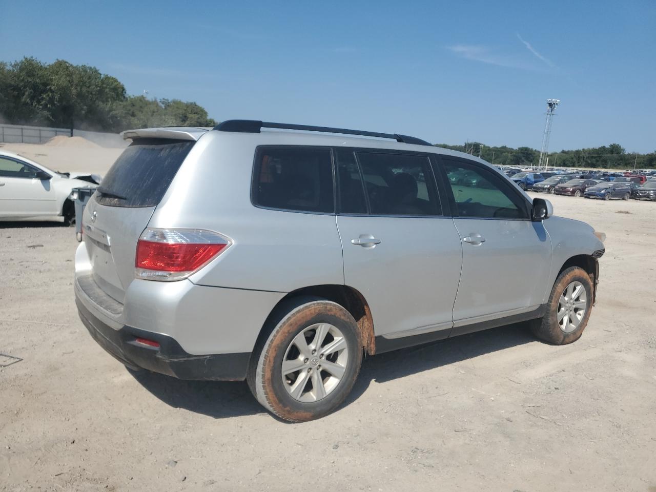 TOYOTA HIGHLANDER BASE