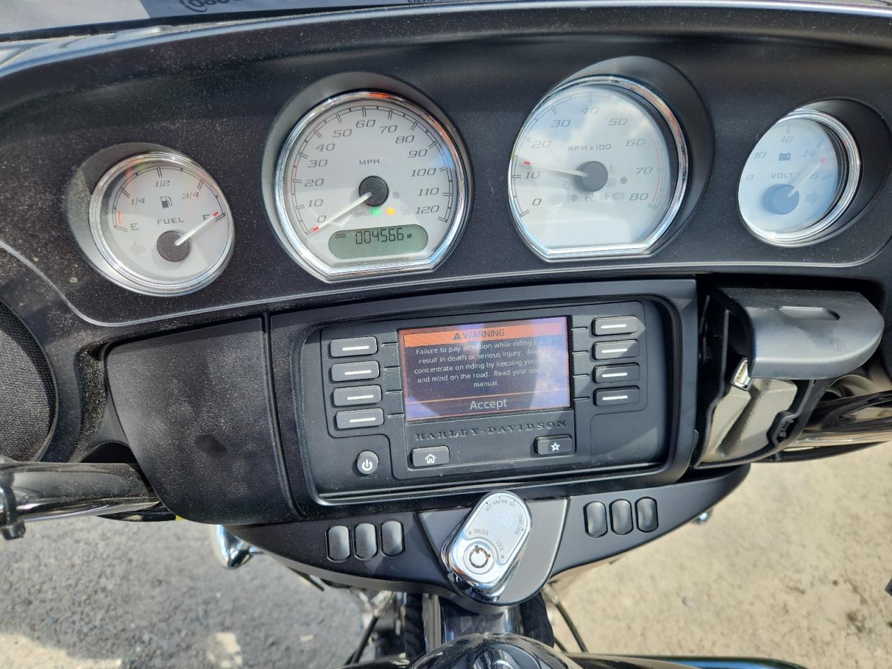 Lot #3279700940 2018 HARLEY-DAVIDSON FLHX STREE