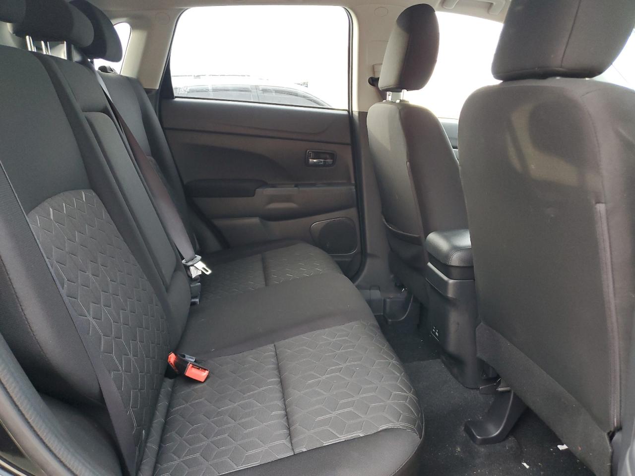 MITSUBISHI OUTLANDER S