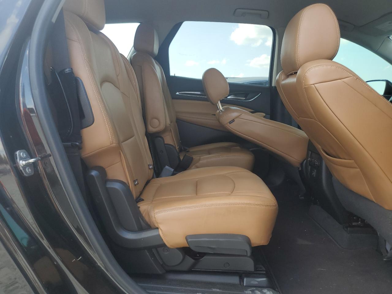 BUICK ENCLAVE ESSENCE