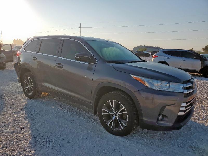 2017 TOYOTA HIGHLANDER 5TDZZRFHXHS233052