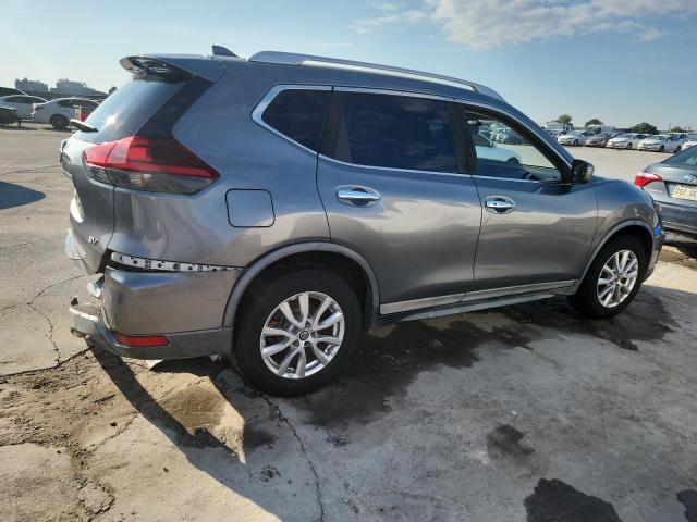 2018 NISSAN ROGUE S KNMAT2MT1JP589094