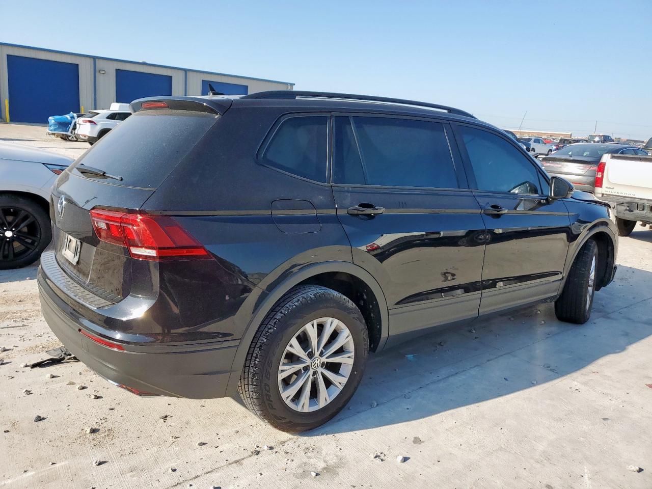VOLKSWAGEN TIGUAN S