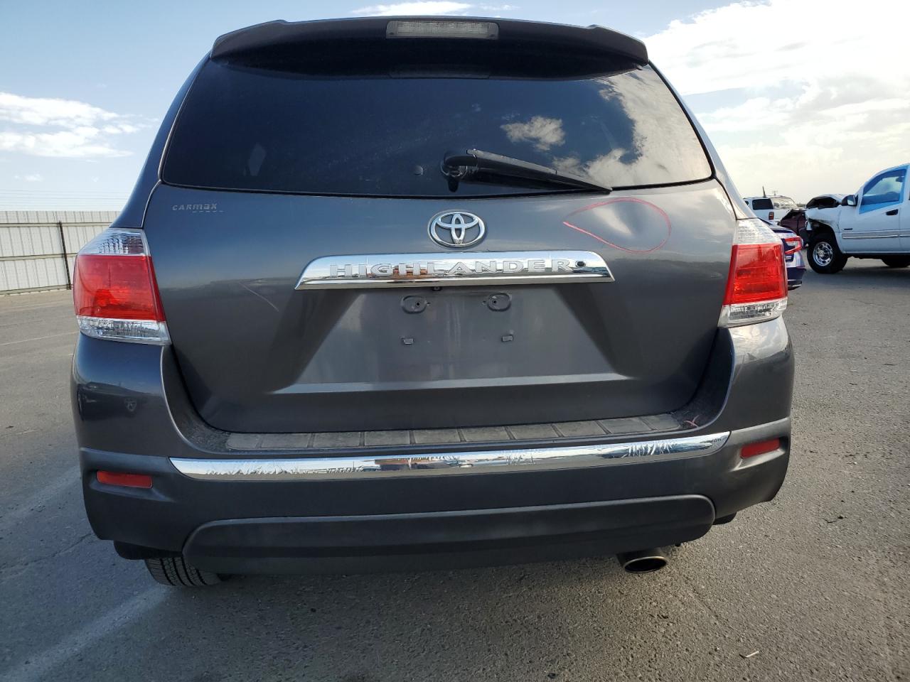 TOYOTA HIGHLANDER BASE