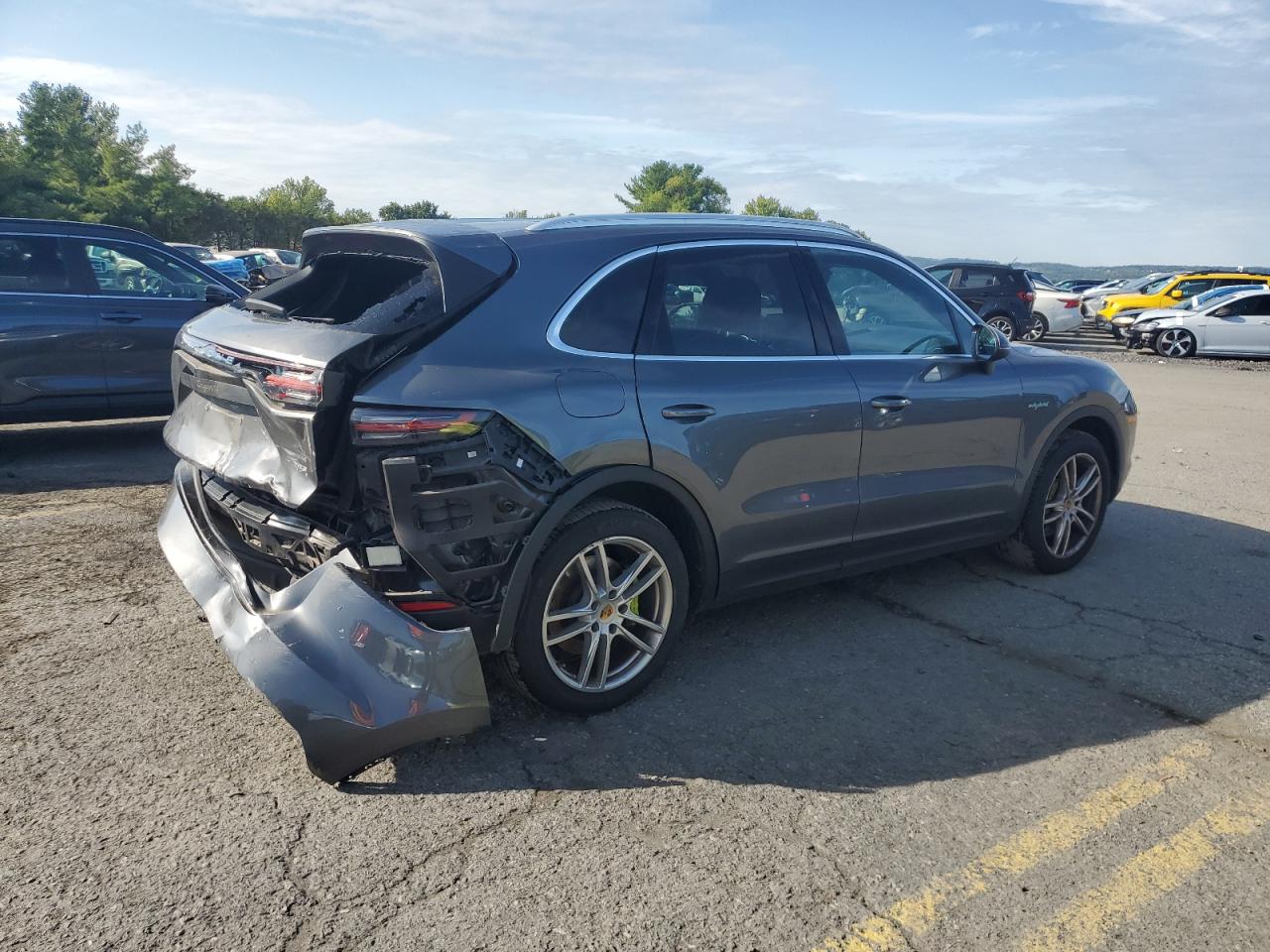 PORSCHE CAYENNE E-HYBRID