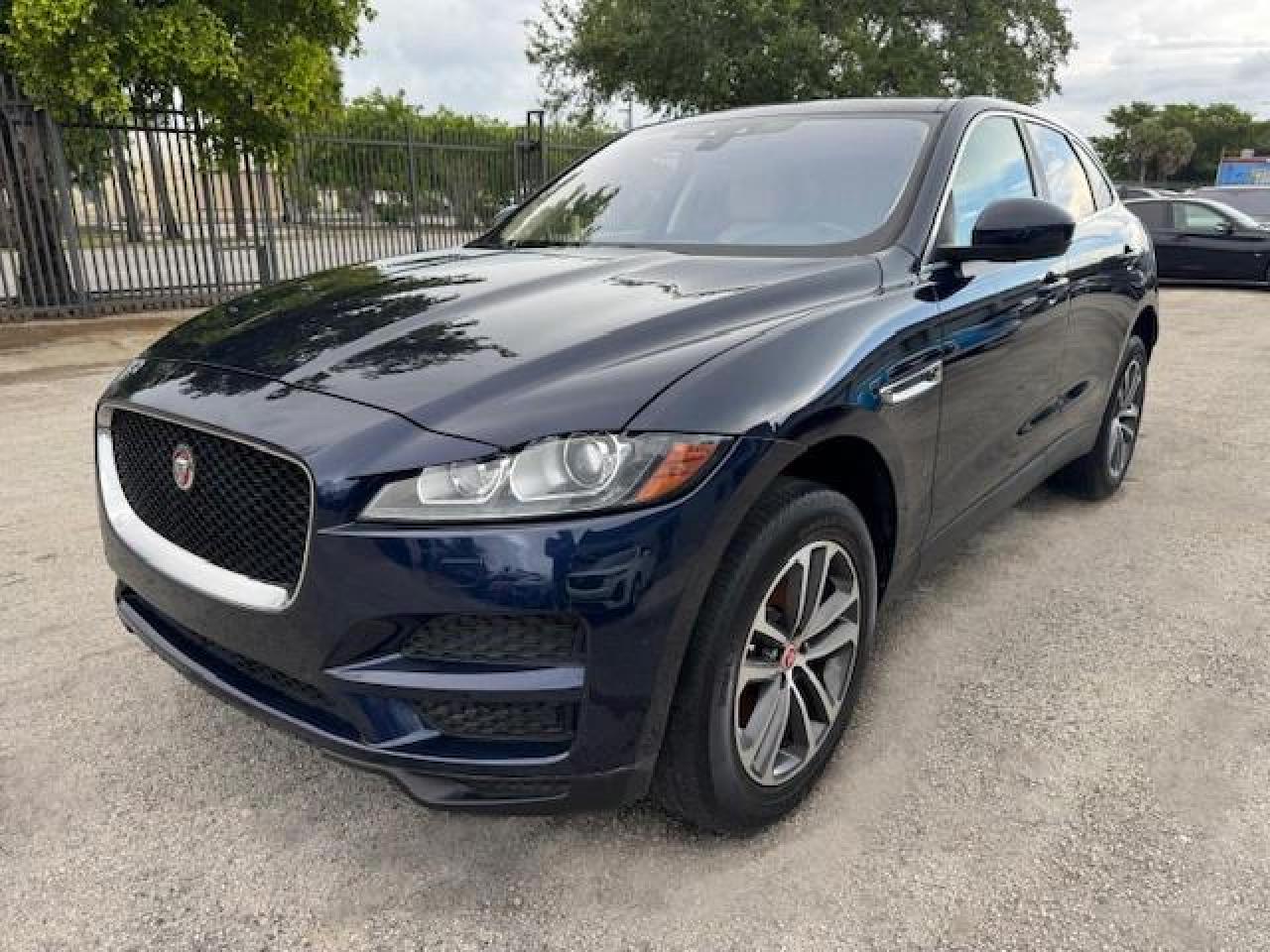 JAGUAR F-PACE PREMIUM