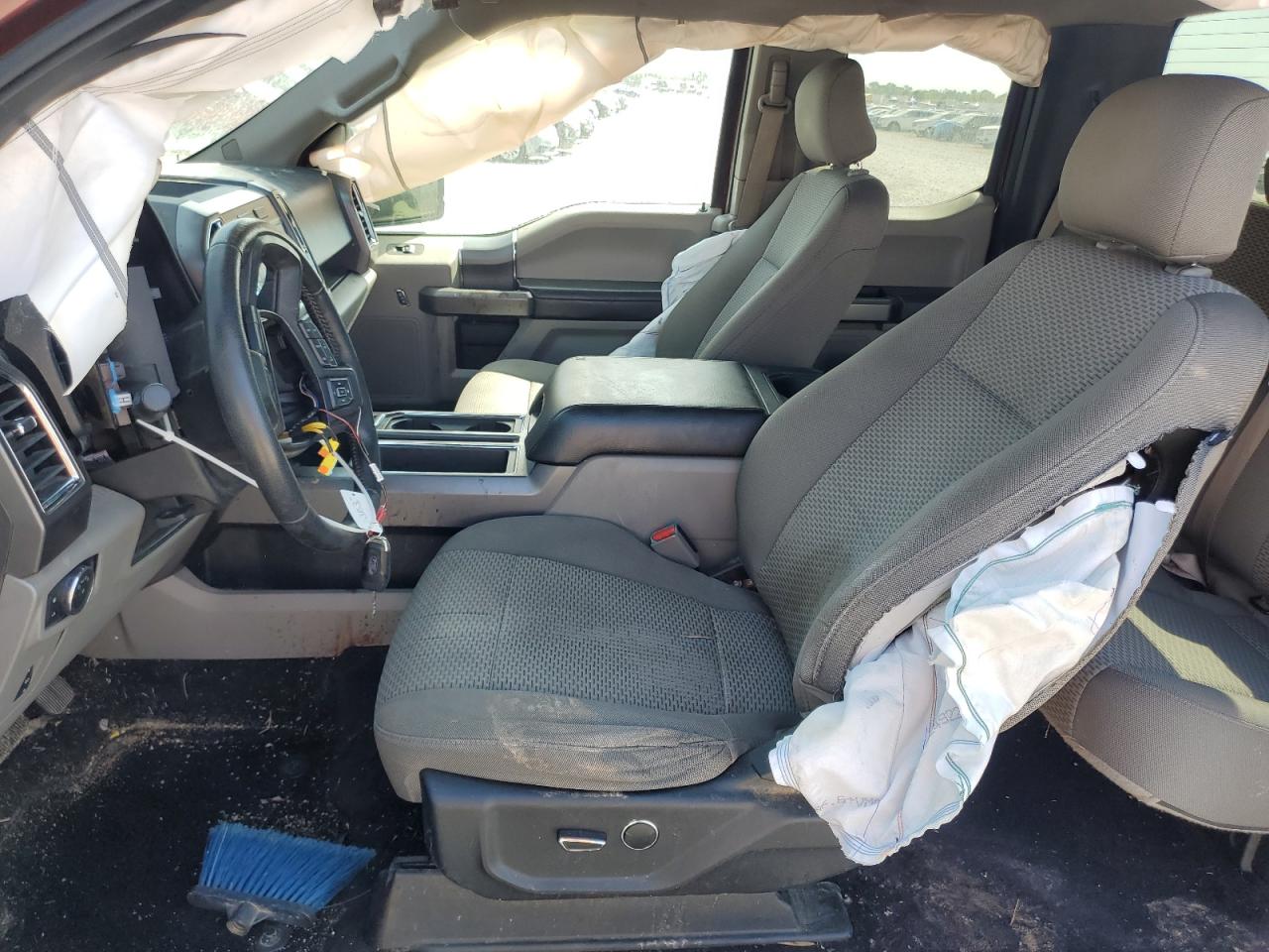 FORD F-150 SUPER CAB