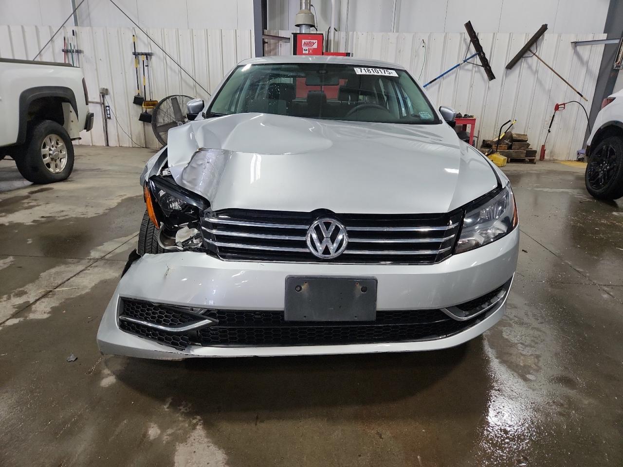 VOLKSWAGEN PASSAT S