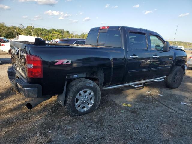 CHEVROLET SILVERADO 2011 black crew pic diesel 1GC1KYC8XBF126588 photo #4