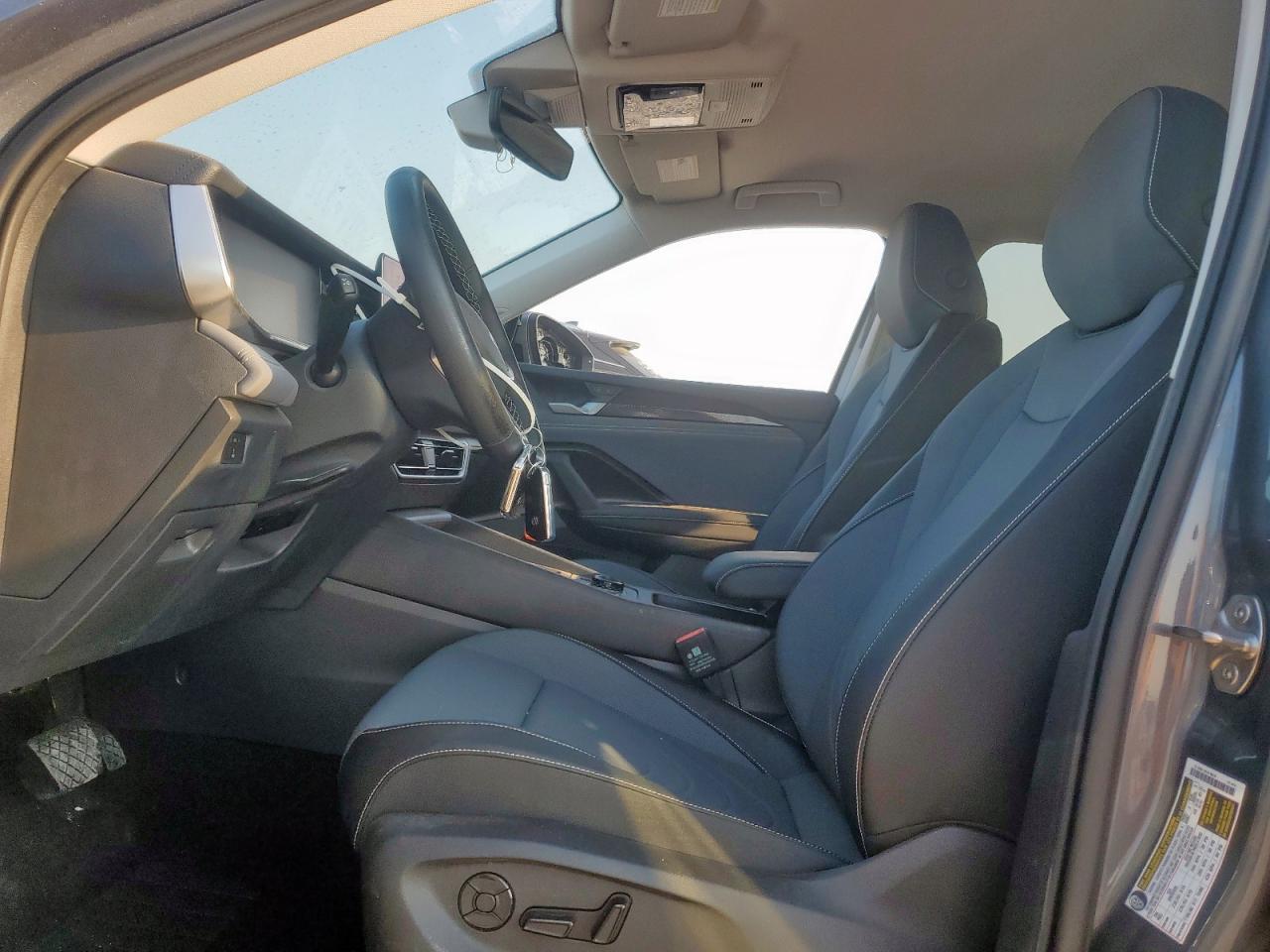 VOLKSWAGEN TIGUAN SE