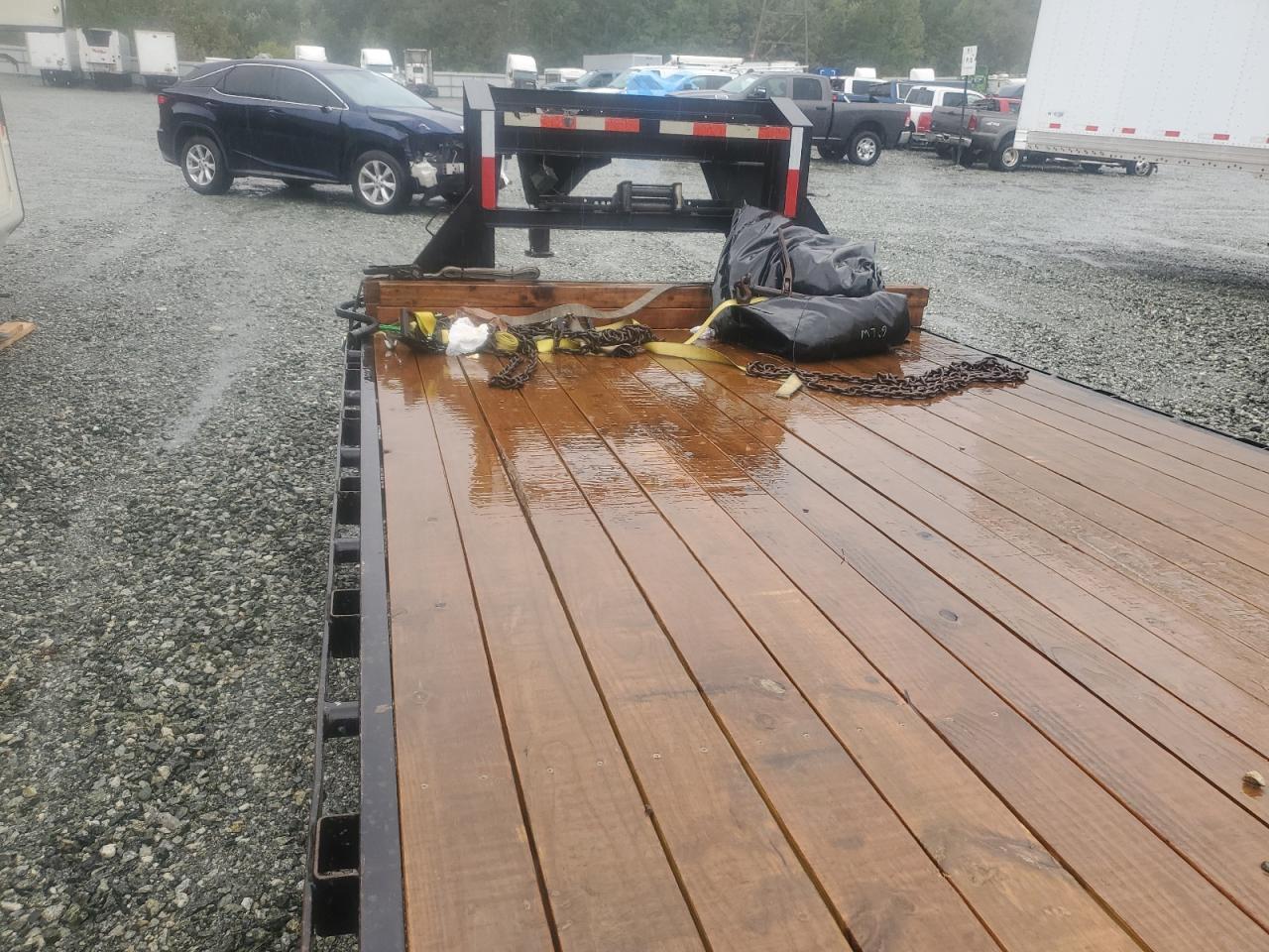 Lot #3285631292 2003 LOAD TRAIL UNKNOWN