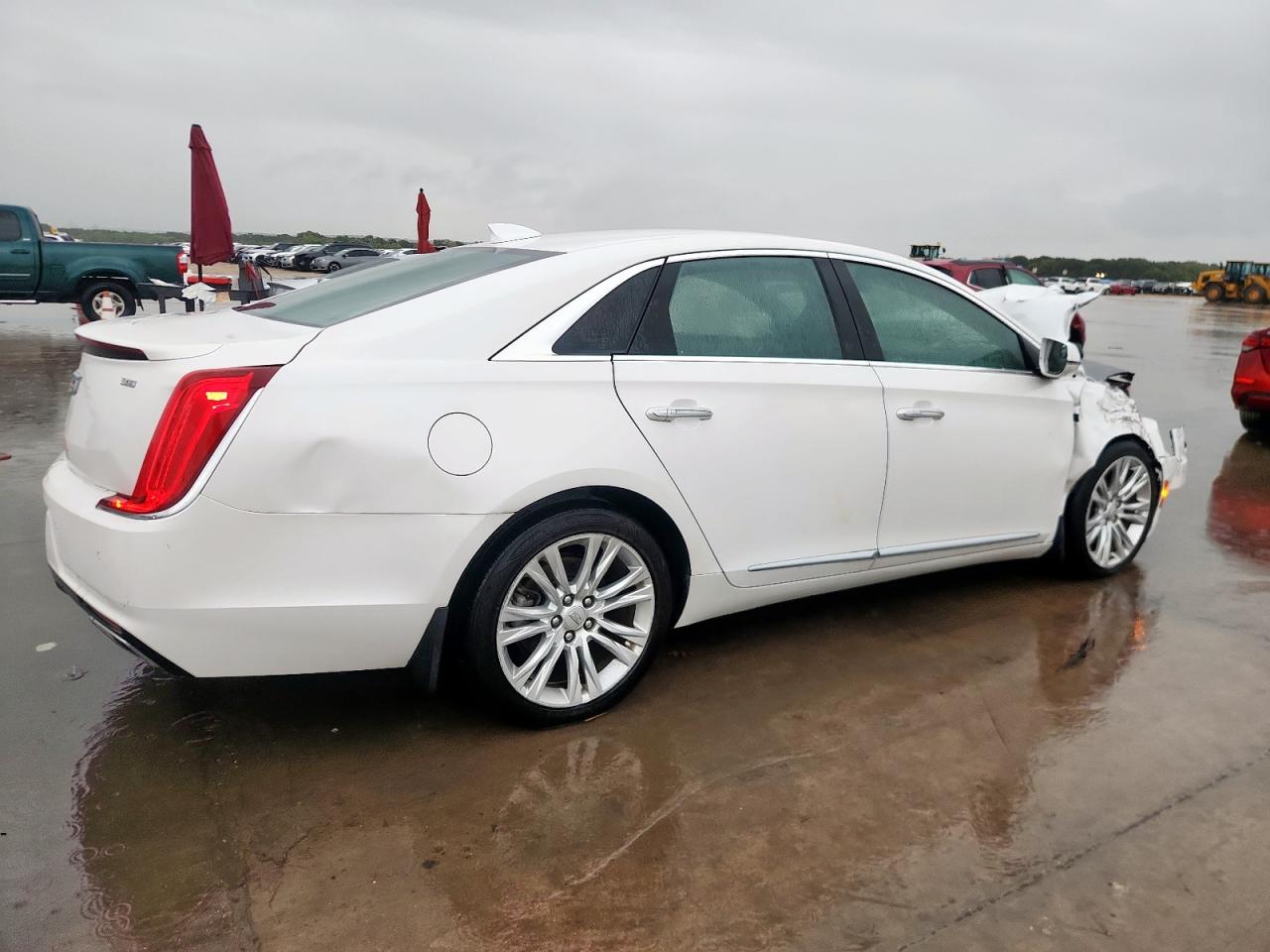 CADILLAC XTS LUXURY