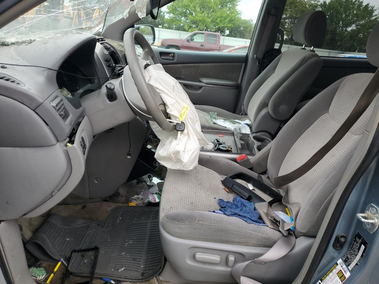 Lot #3269123700 2007 TOYOTA SIENNA CE