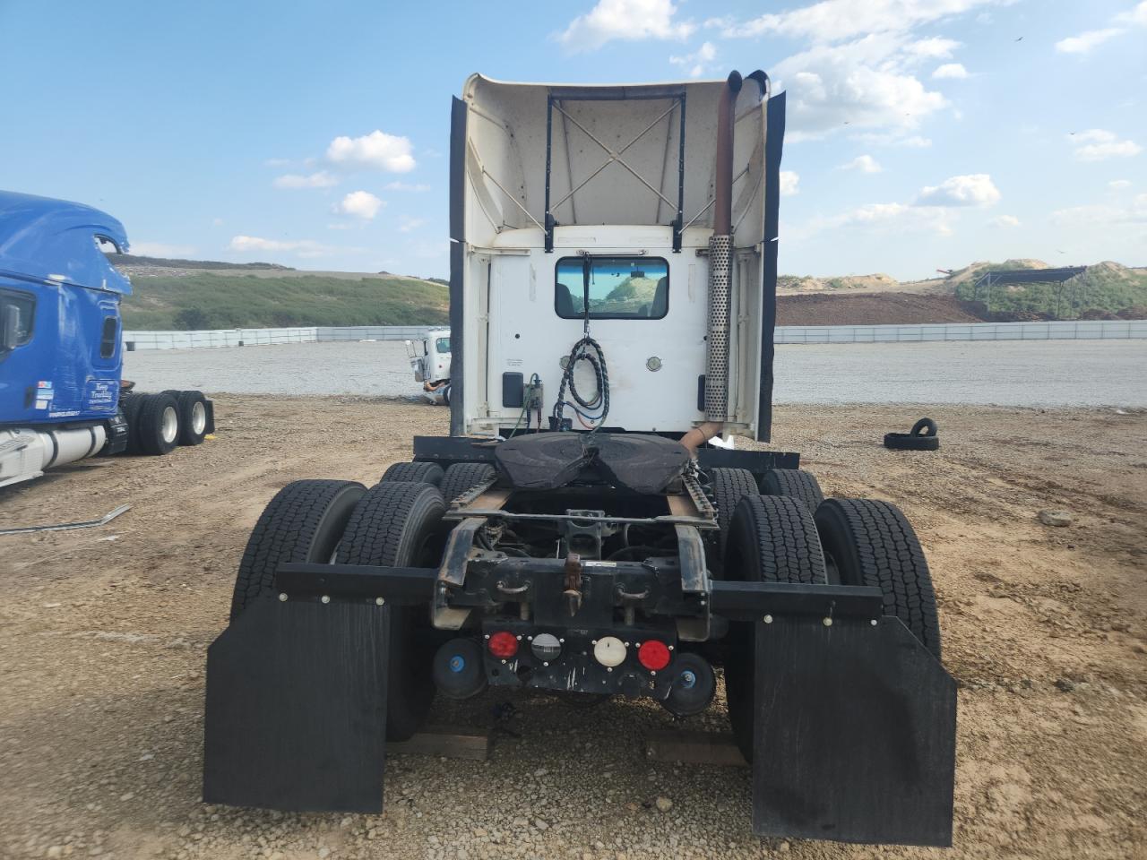 Lot #3259547121 2014 KENWORTH T680