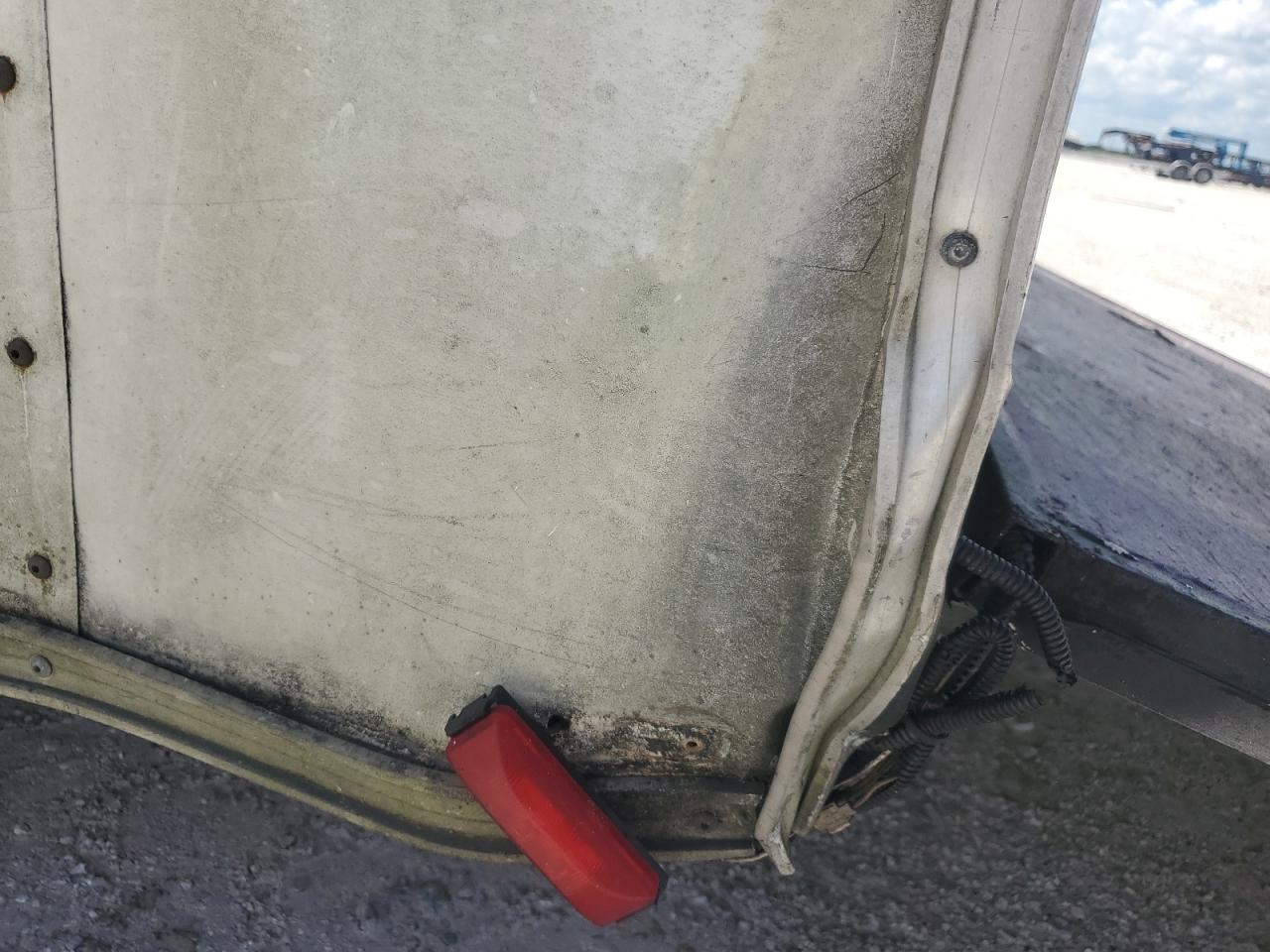 Lot #3296359174 2001 EXPR ESS TRAILE