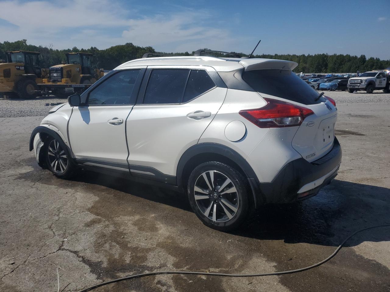 NISSAN KICKS S