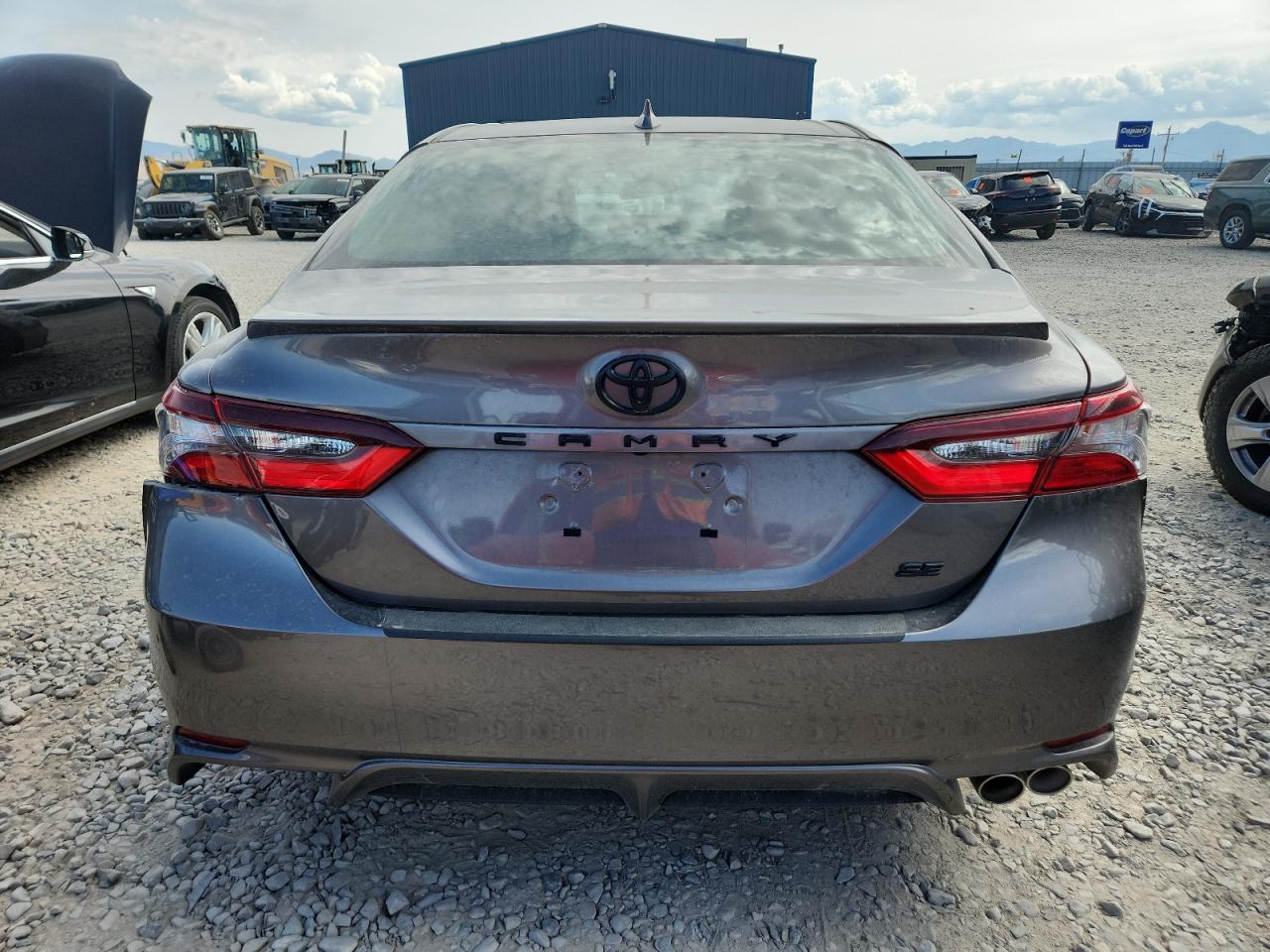 TOYOTA CAMRY SE