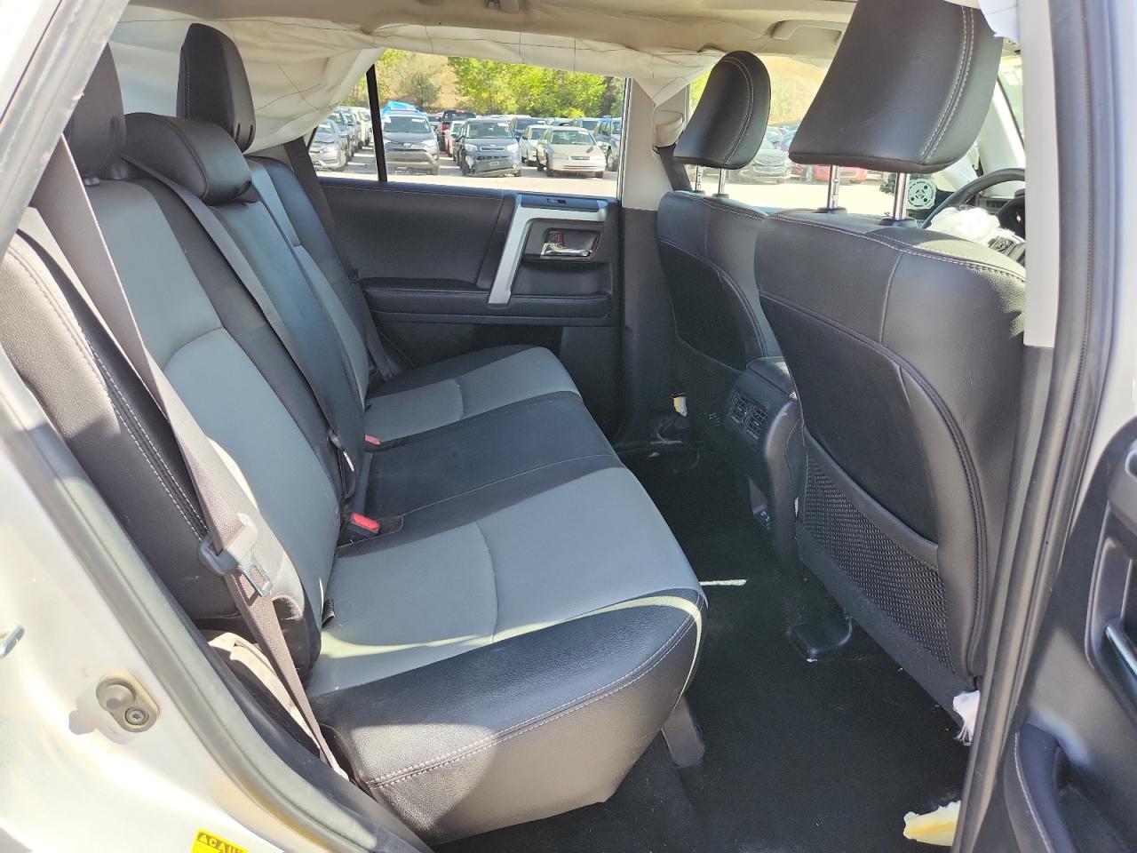 TOYOTA 4RUNNER SR5/SR5 PREMIUM