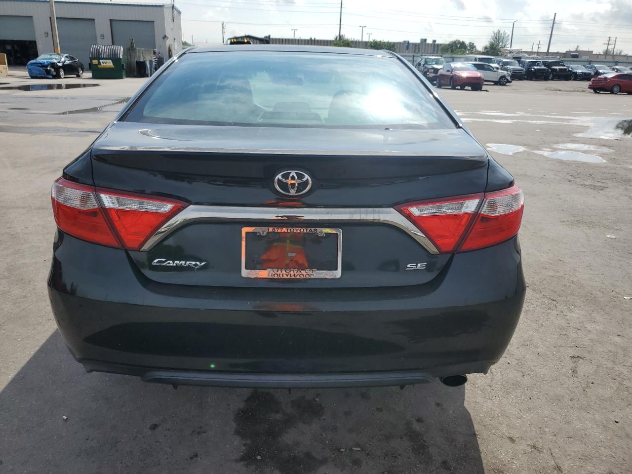 TOYOTA CAMRY LE