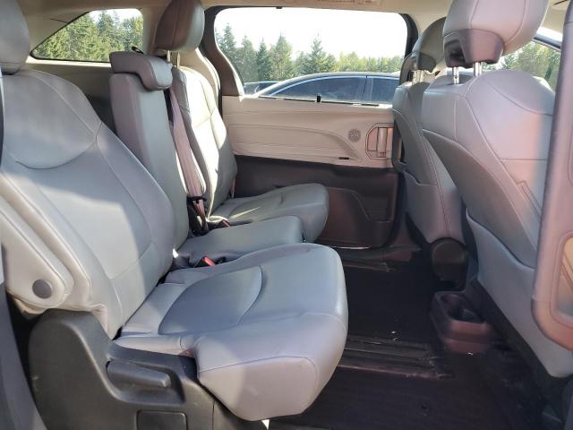 2023 TOYOTA SIENNA XLE 5TDYRKEC0PS155288