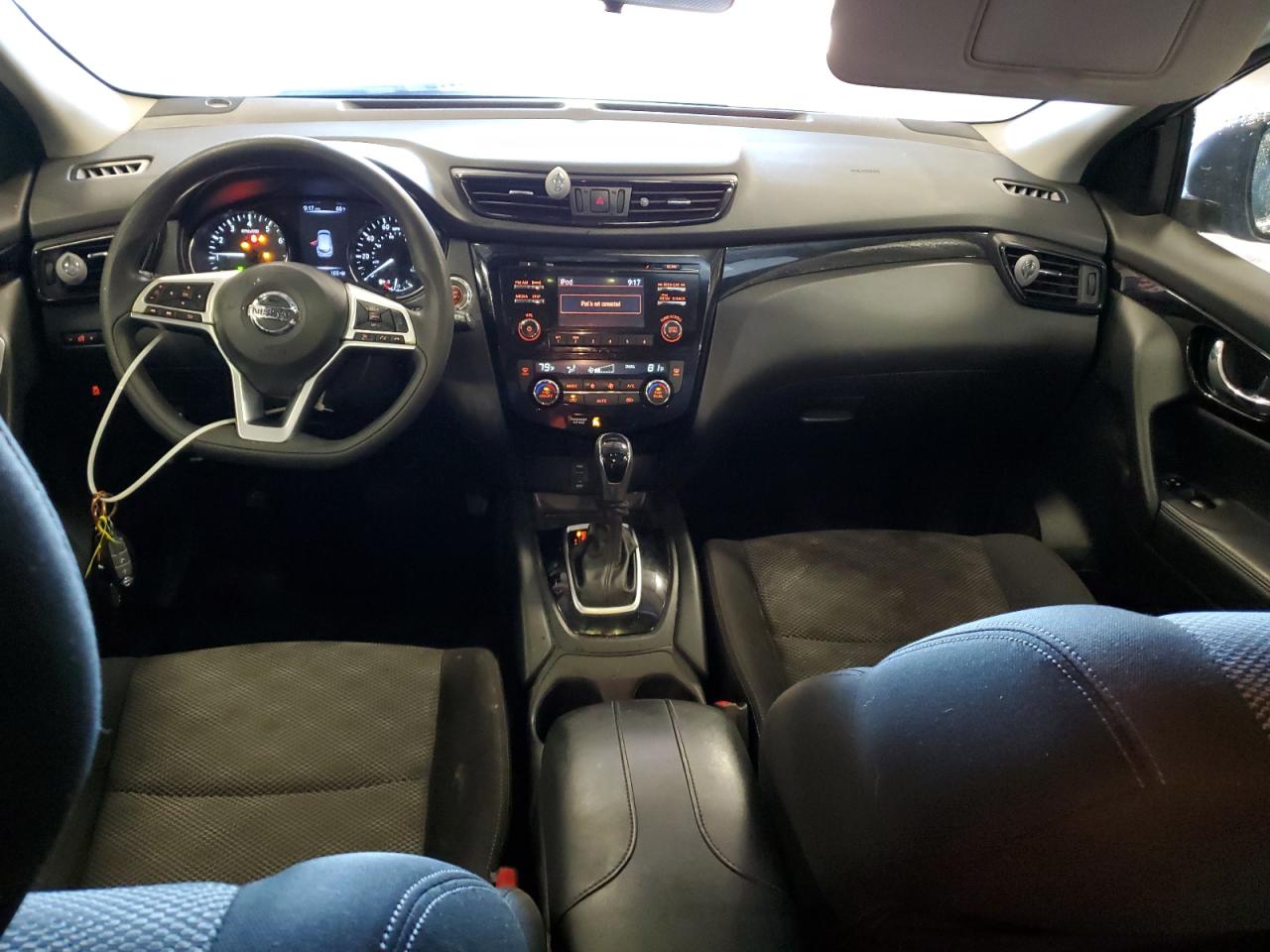 NISSAN ROGUE SPORT S