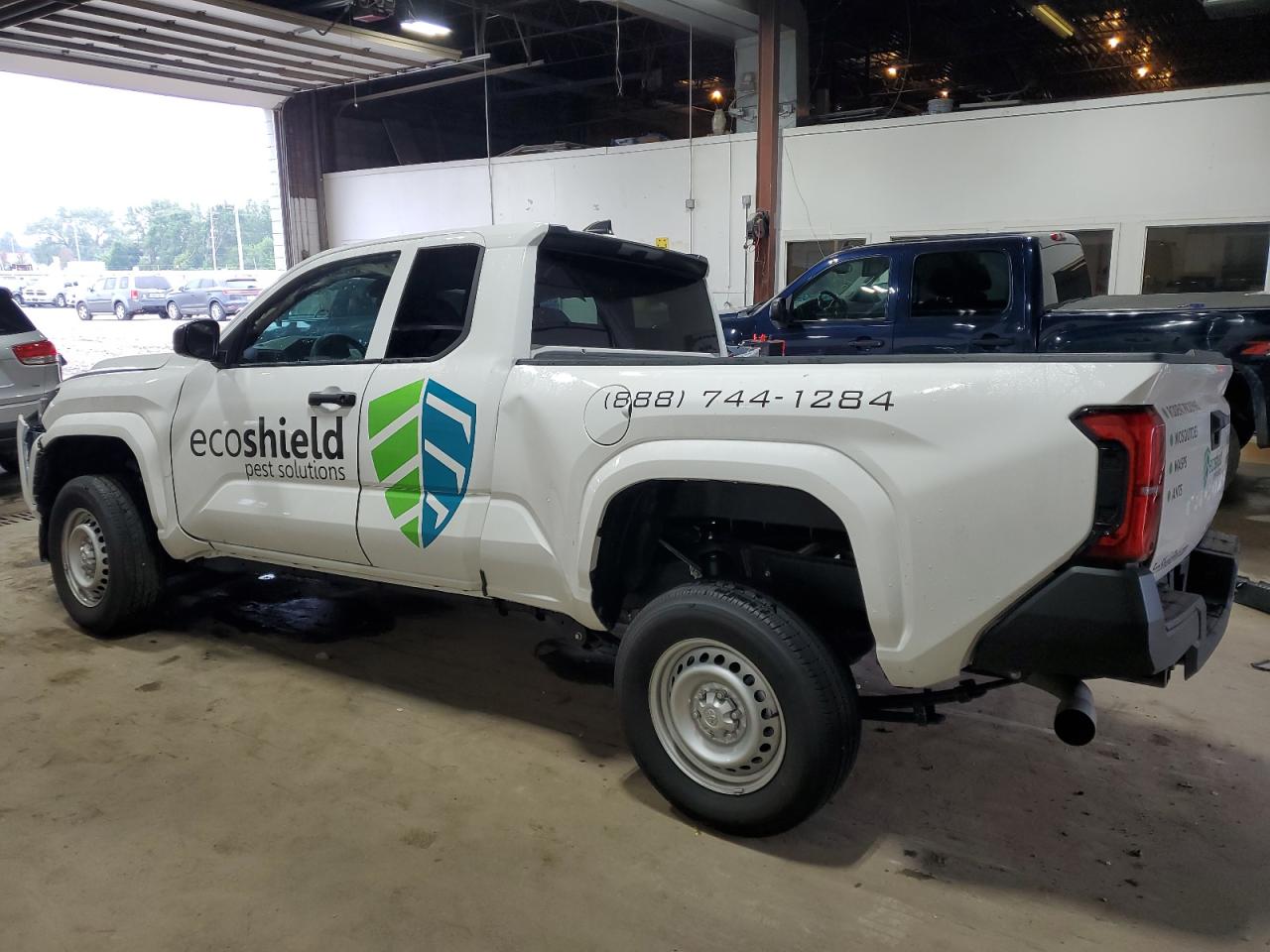 TOYOTA TACOMA XTRACAB