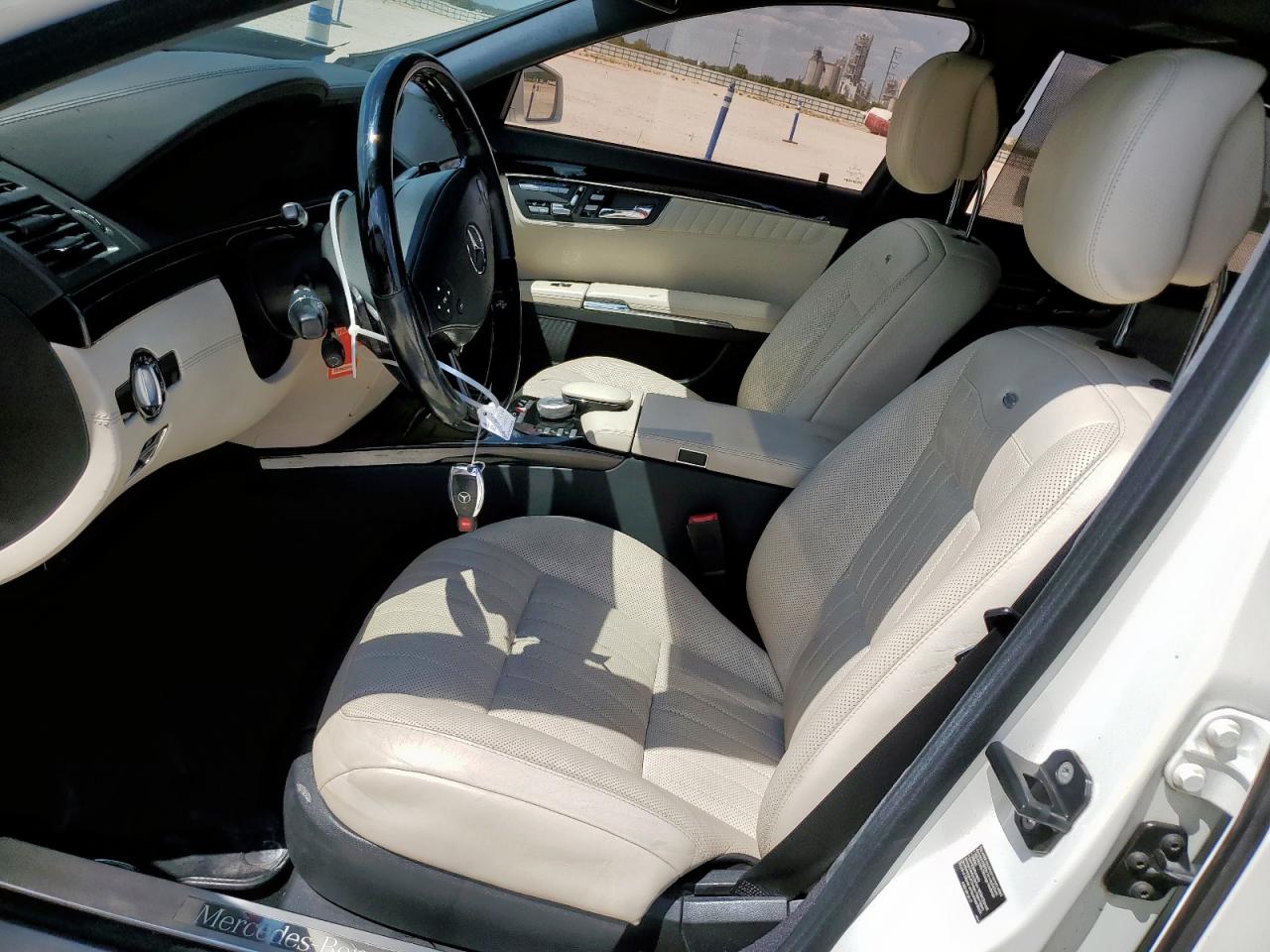 MERCEDES-BENZ S-CLASS 550