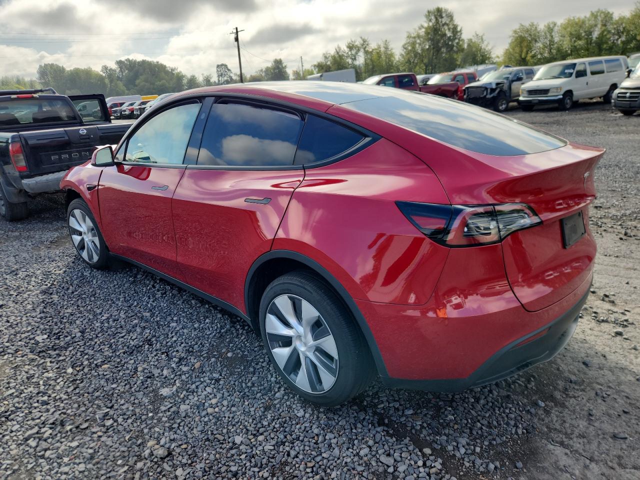 TESLA MODEL Y