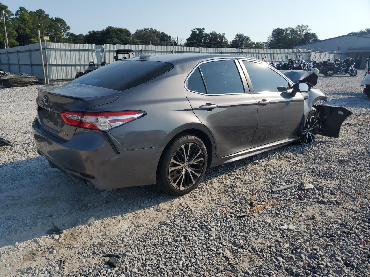 TOYOTA CAMRY SE