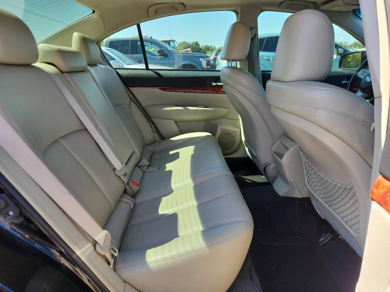 SUBARU LEGACY 3.6R LIMITED