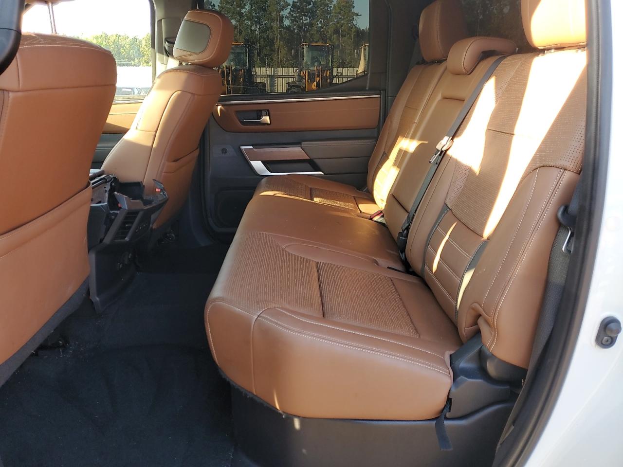 TOYOTA TUNDRA CREWMAX PLATINUM