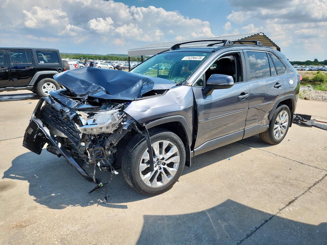 TOYOTA RAV4 XLE PREMIUM
