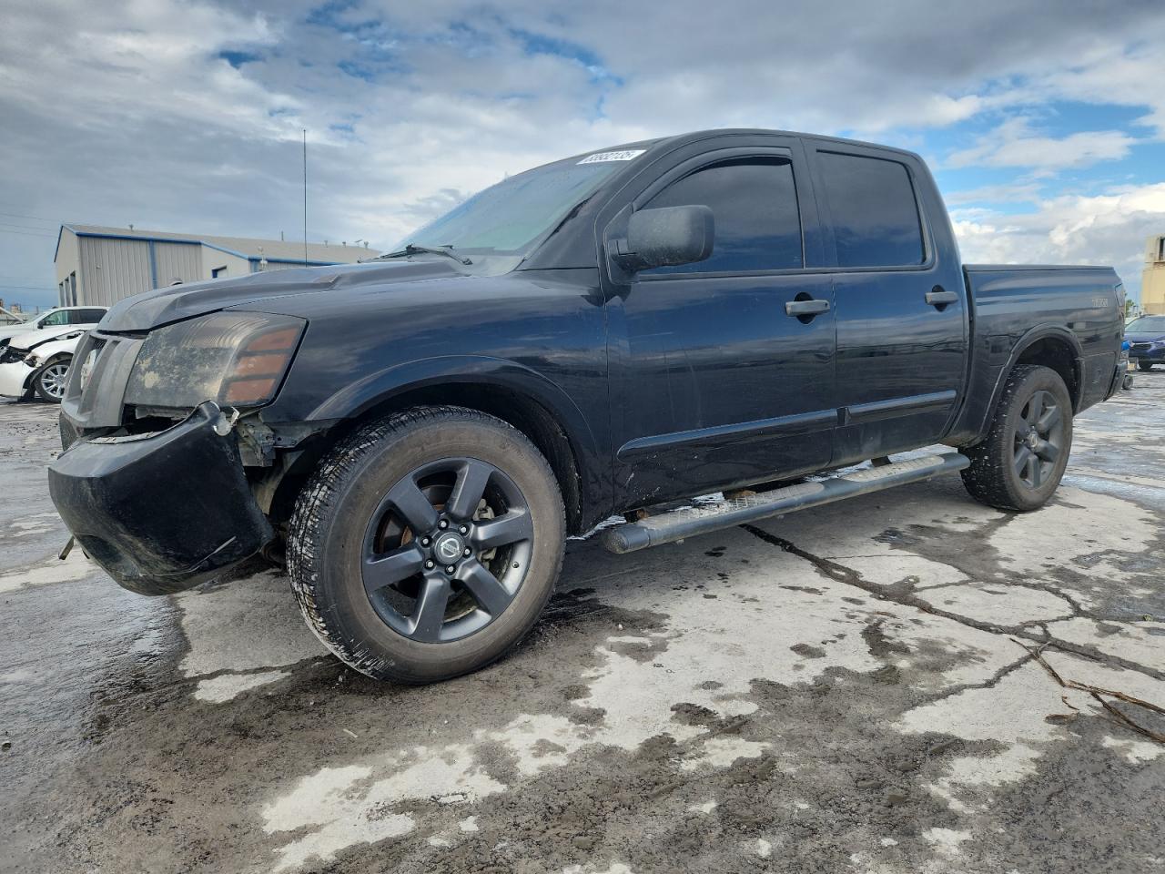 NISSAN TITAN S