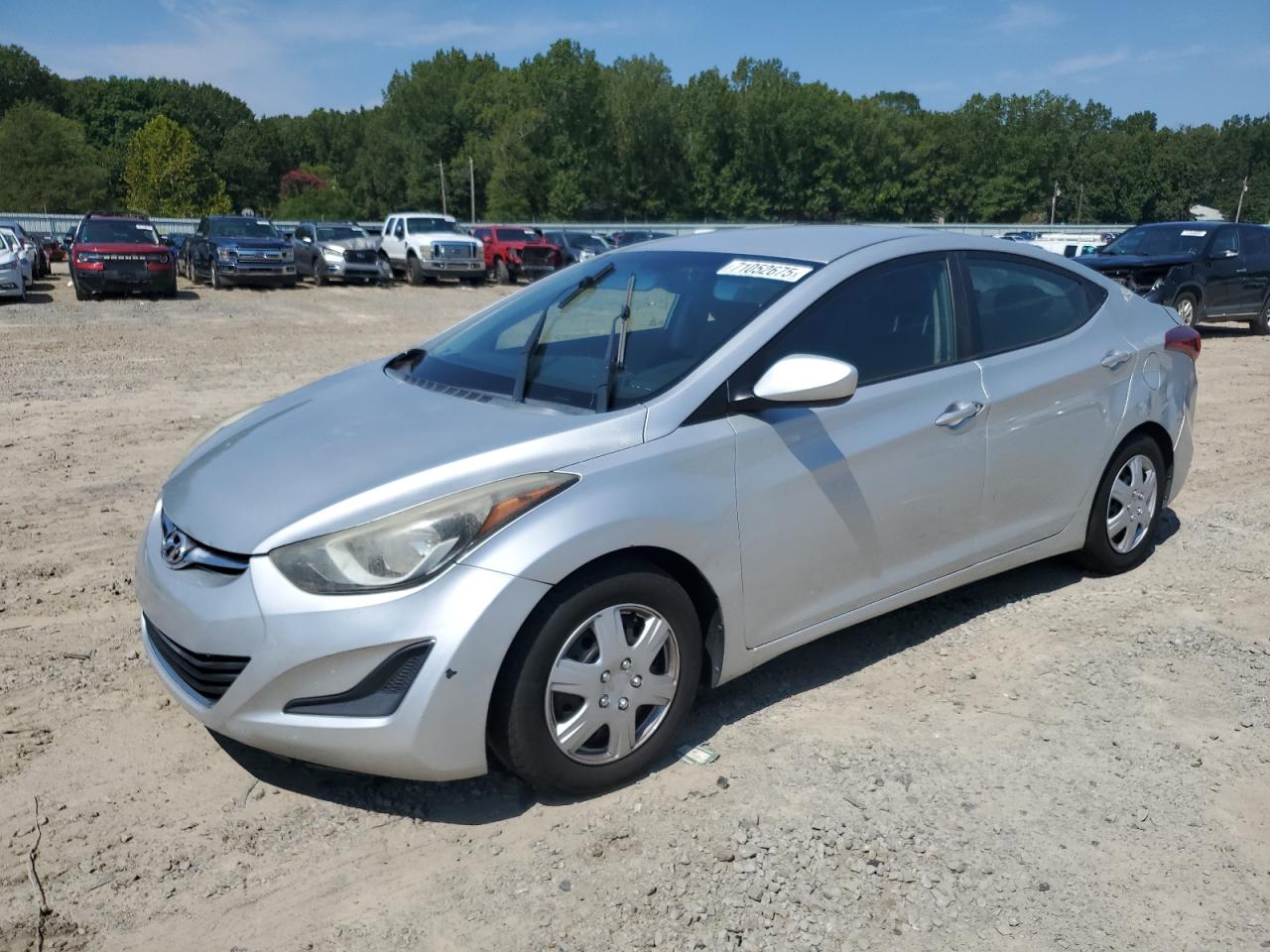 HYUNDAI ELANTRA SE