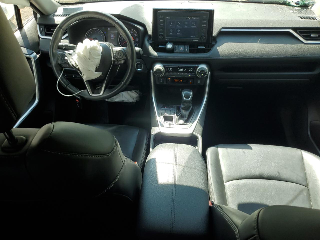 TOYOTA RAV4 XLE PREMIUM