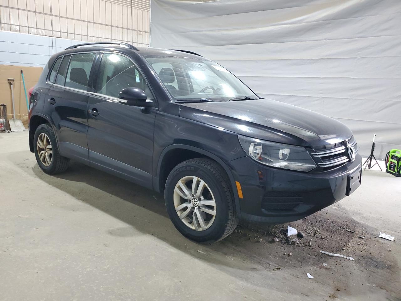 VOLKSWAGEN TIGUAN S