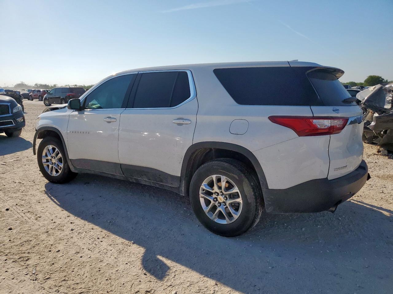 CHEVROLET TRAVERSE LS