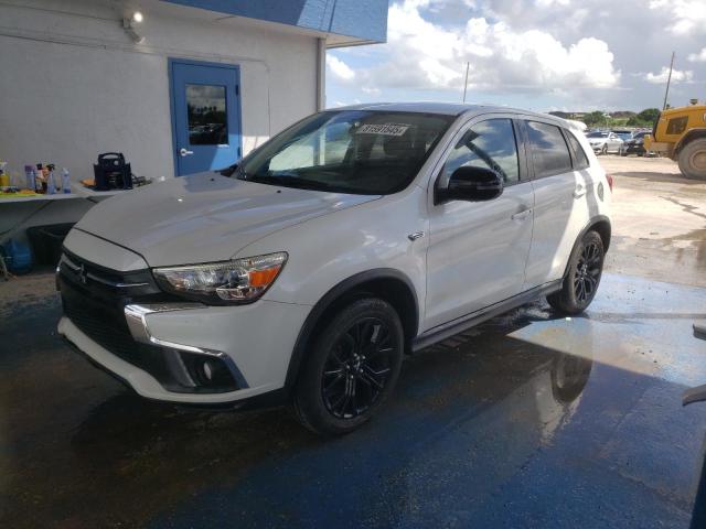 MITSUBISHI OUTLANDER 2018 white  gas JA4AP3AU5JZ020853 photo #1