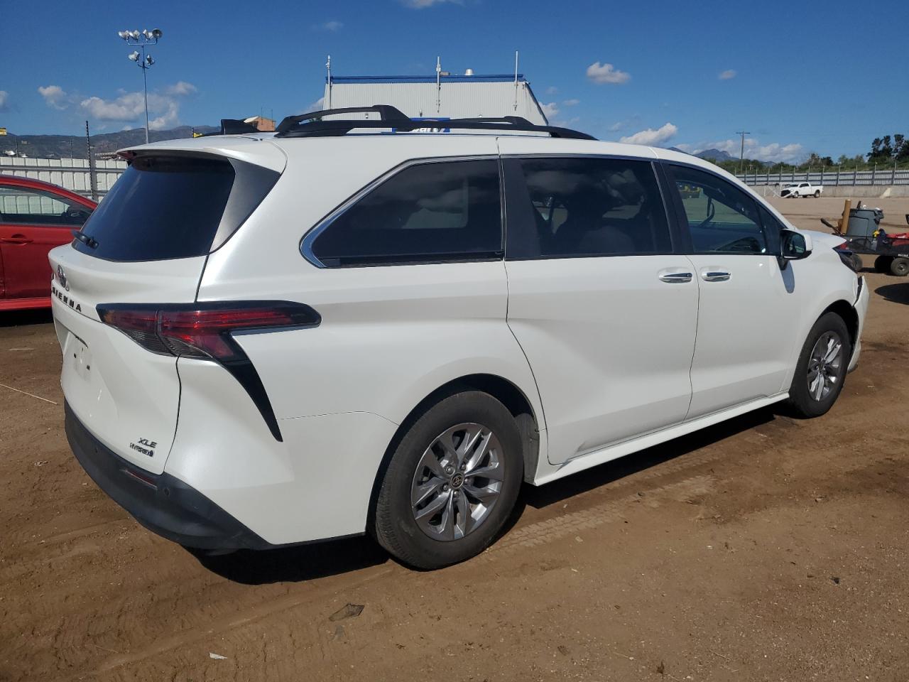 TOYOTA SIENNA XLE