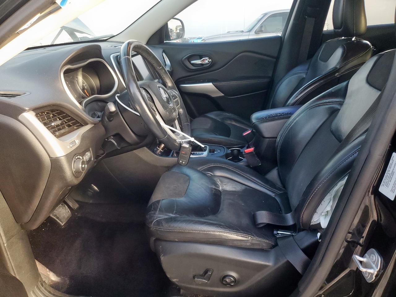 JEEP GRAND CHEROKEE LATITUDE PLUS